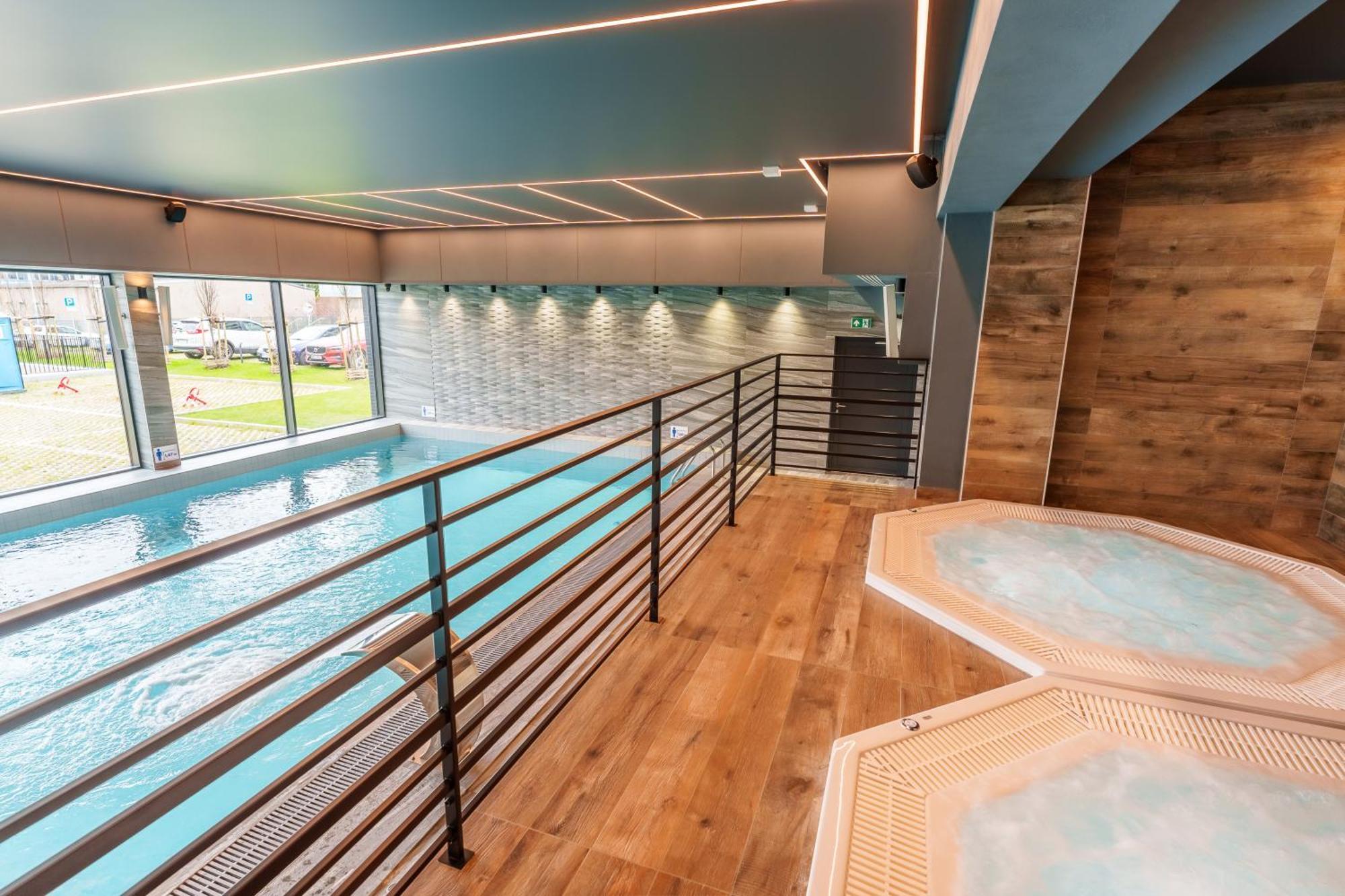 Faro Kasprowicza 20 Basen W Cenie Schwimmbad Im Preis * Kolobrzeg